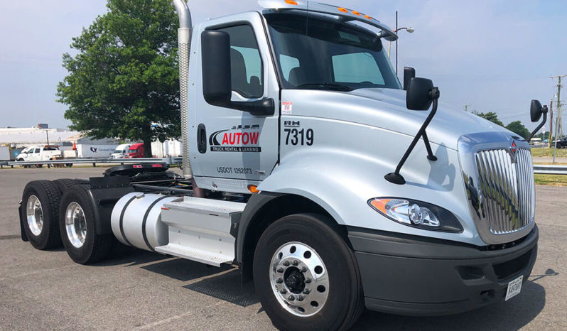 Autow Tandem Axle Daycab