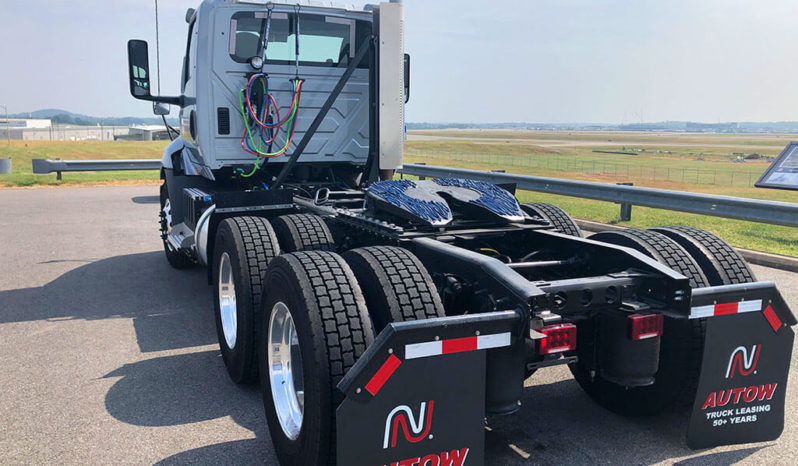 Tandem Axle Day Cab full
