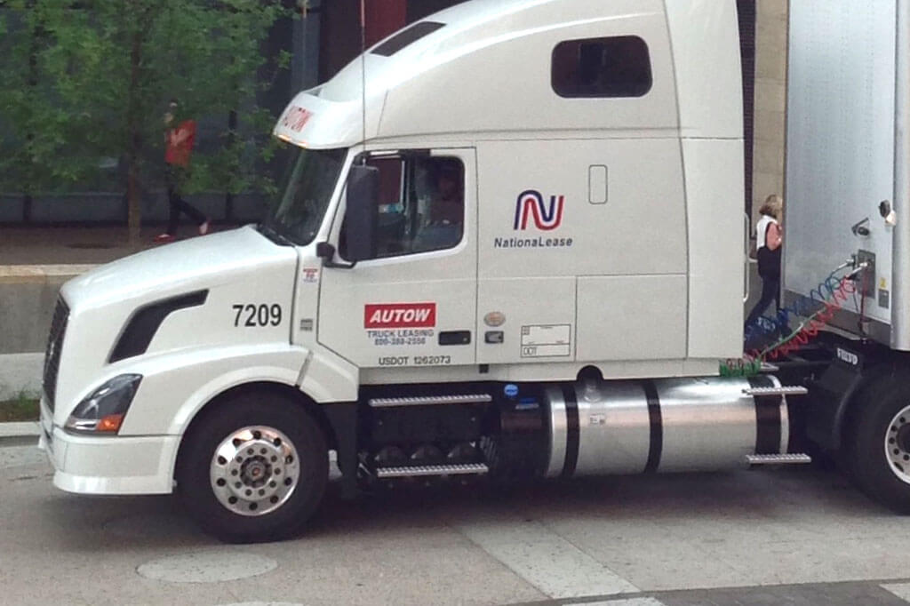 Autow Truck Tractor Trailer in town